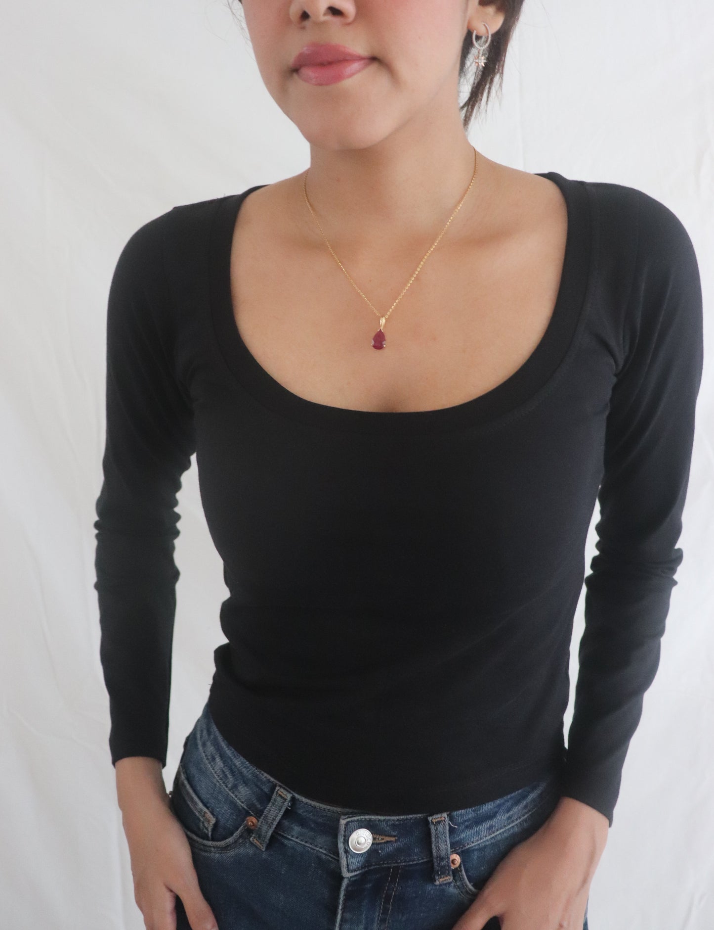 Black Scoop Neck Long Sleeve Top