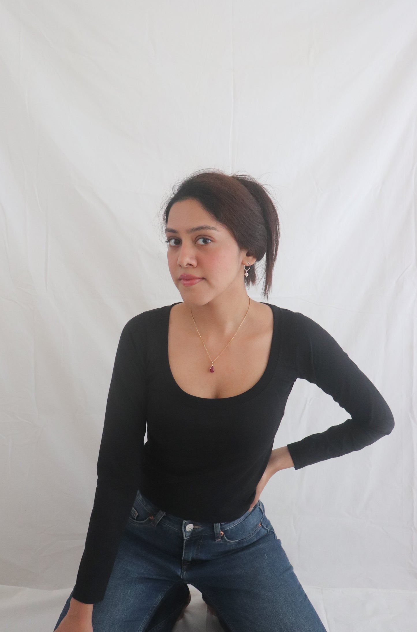 Black Scoop Neck Long Sleeve Top