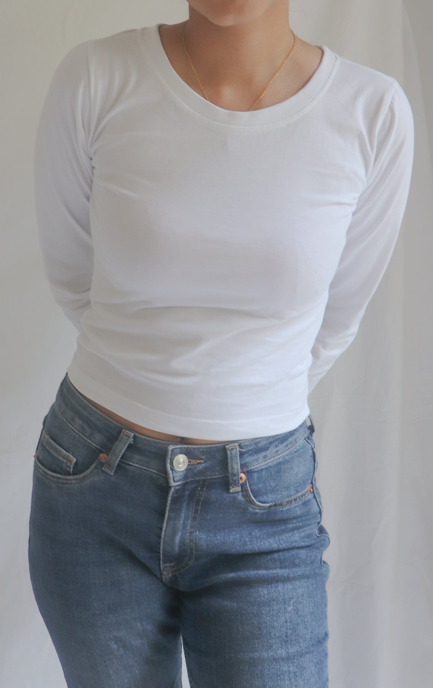 White Round Neck Long Sleeve Top