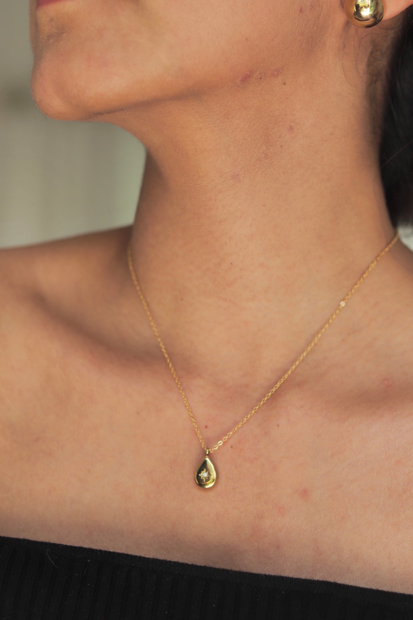 Gold Teardrop Stone Studded Necklace