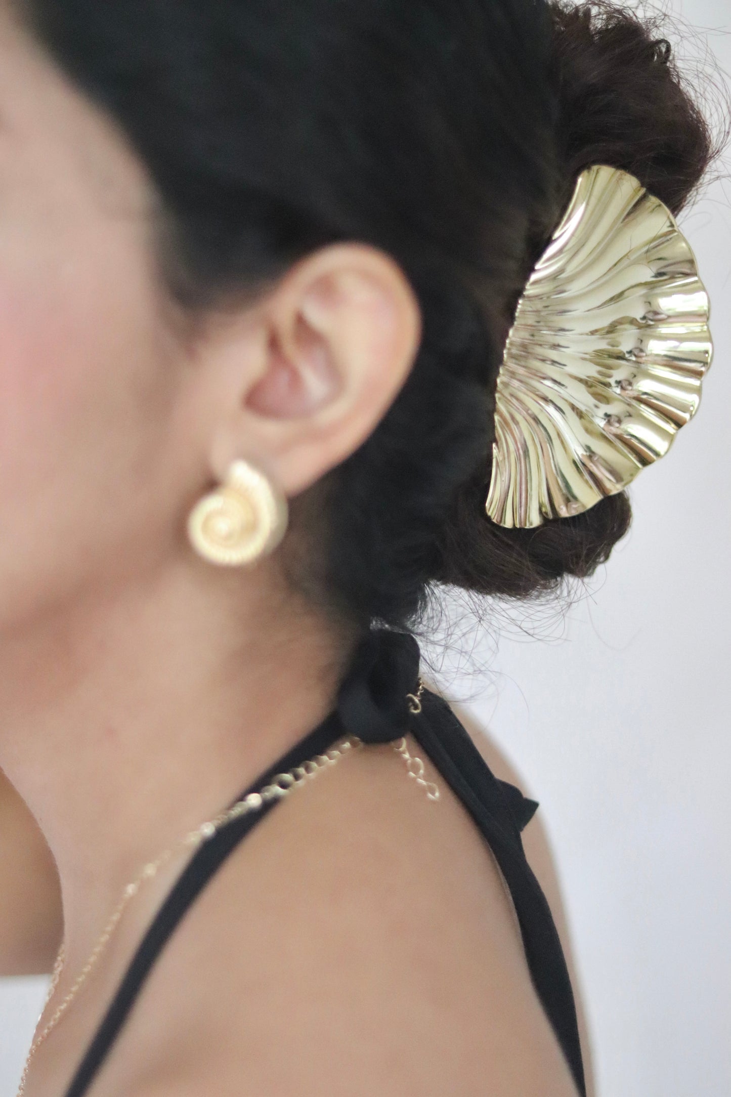 Gold Shell Hairclip