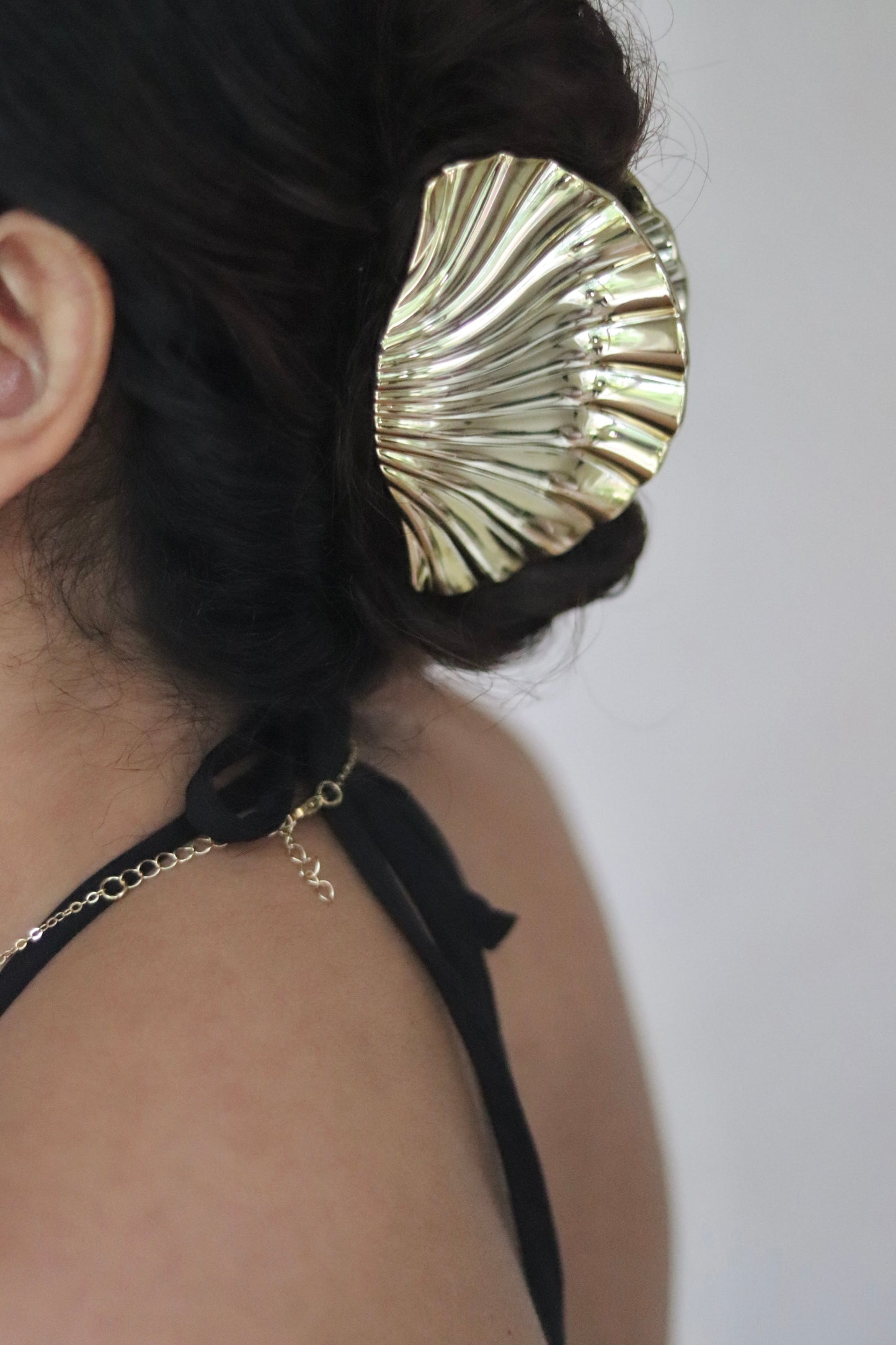 Gold Shell Hairclip