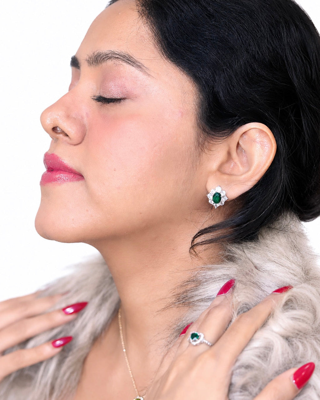 Meadow Green Oval Stud Earrings