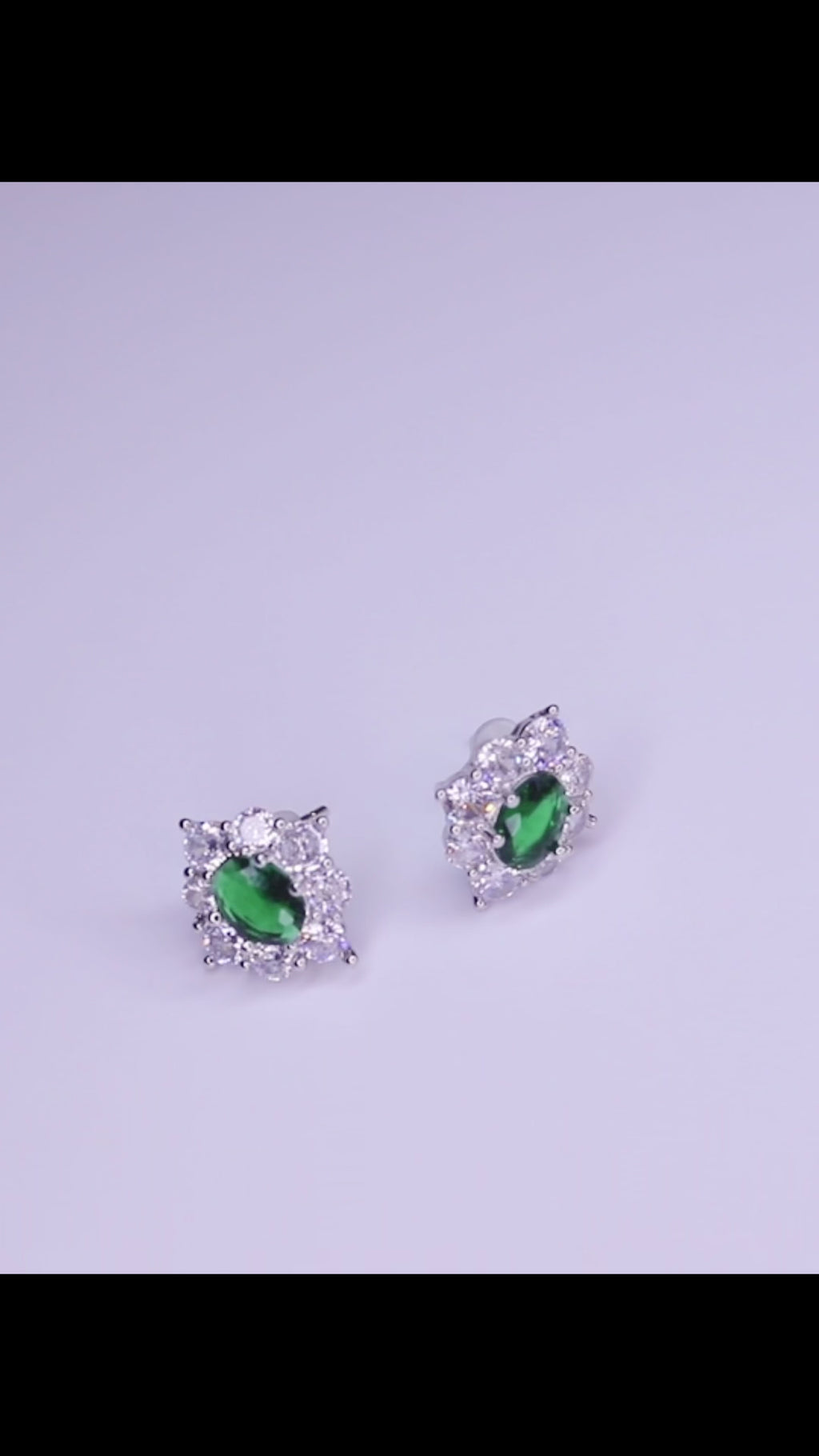 Meadow Green Oval Stud Earrings